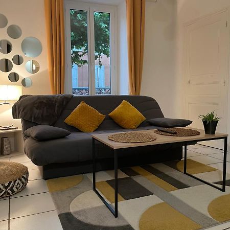 T2 Plein Centre Au 1Er Etage Avec Parking Prive Apartamento Millau Exterior foto