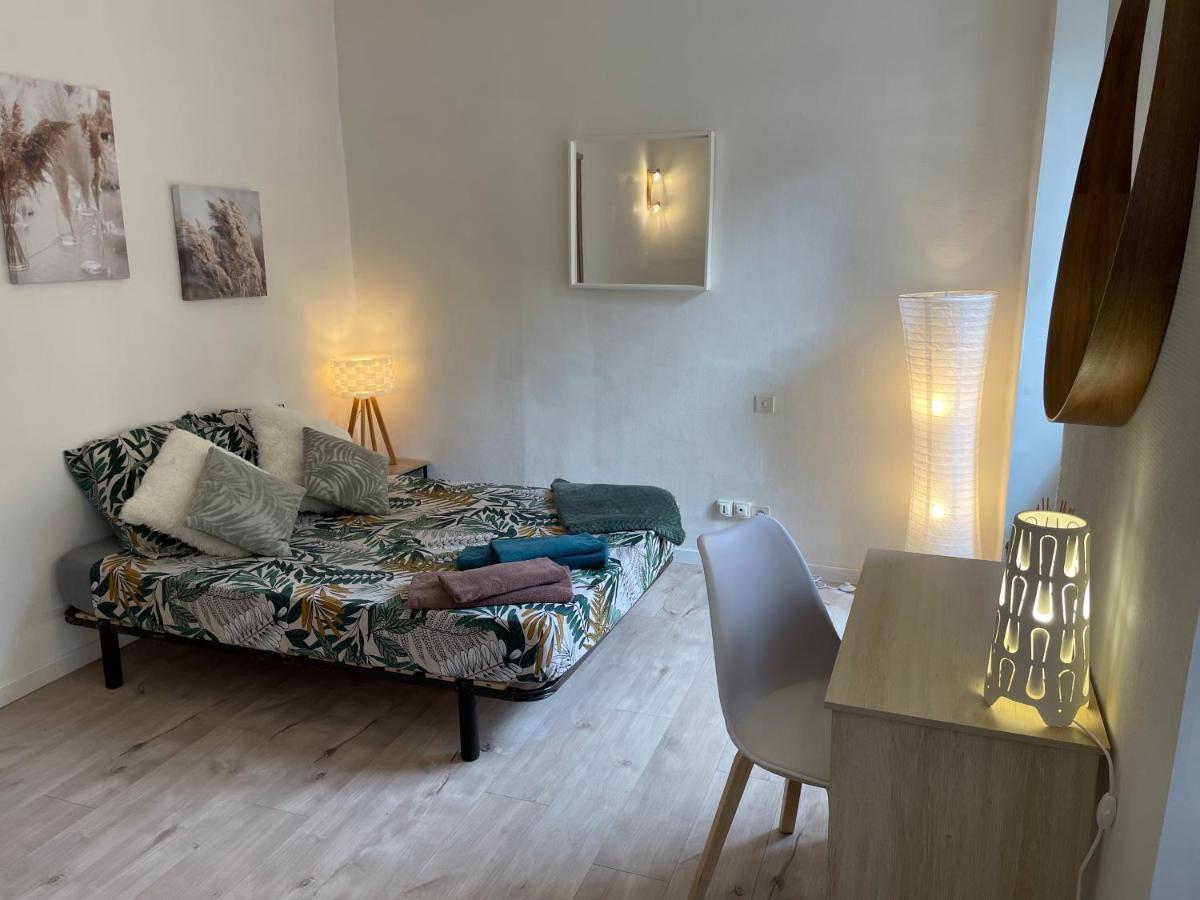 T2 Plein Centre Au 1Er Etage Avec Parking Prive Apartamento Millau Exterior foto