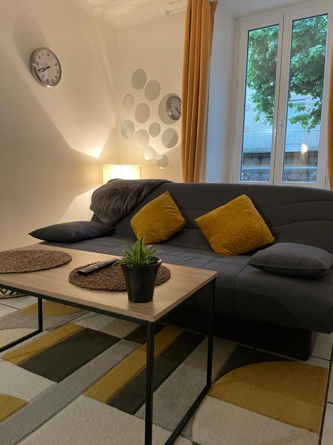 T2 Plein Centre Au 1Er Etage Avec Parking Prive Apartamento Millau Exterior foto