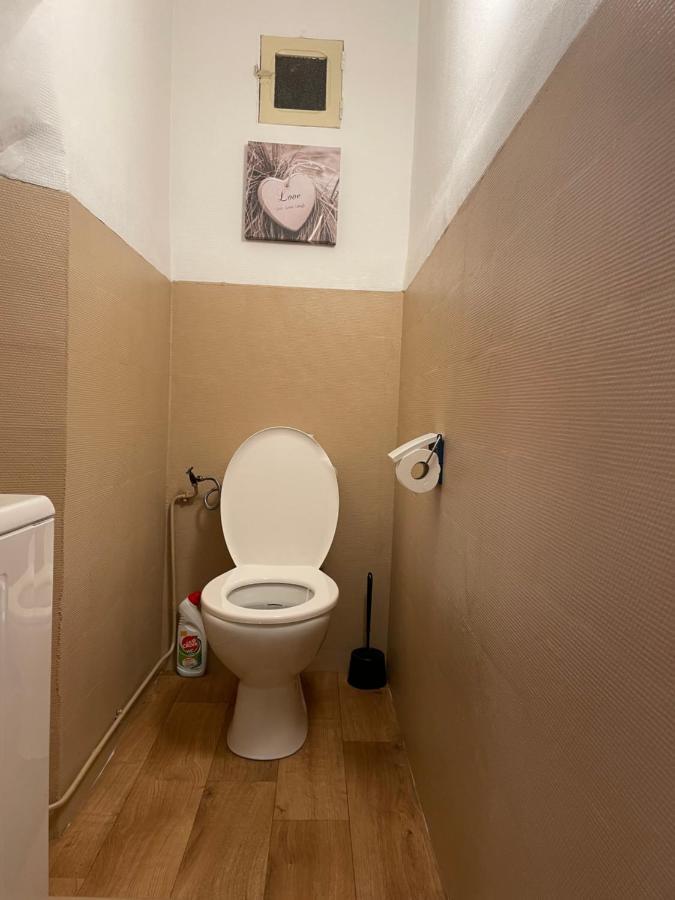 T2 Plein Centre Au 1Er Etage Avec Parking Prive Apartamento Millau Exterior foto